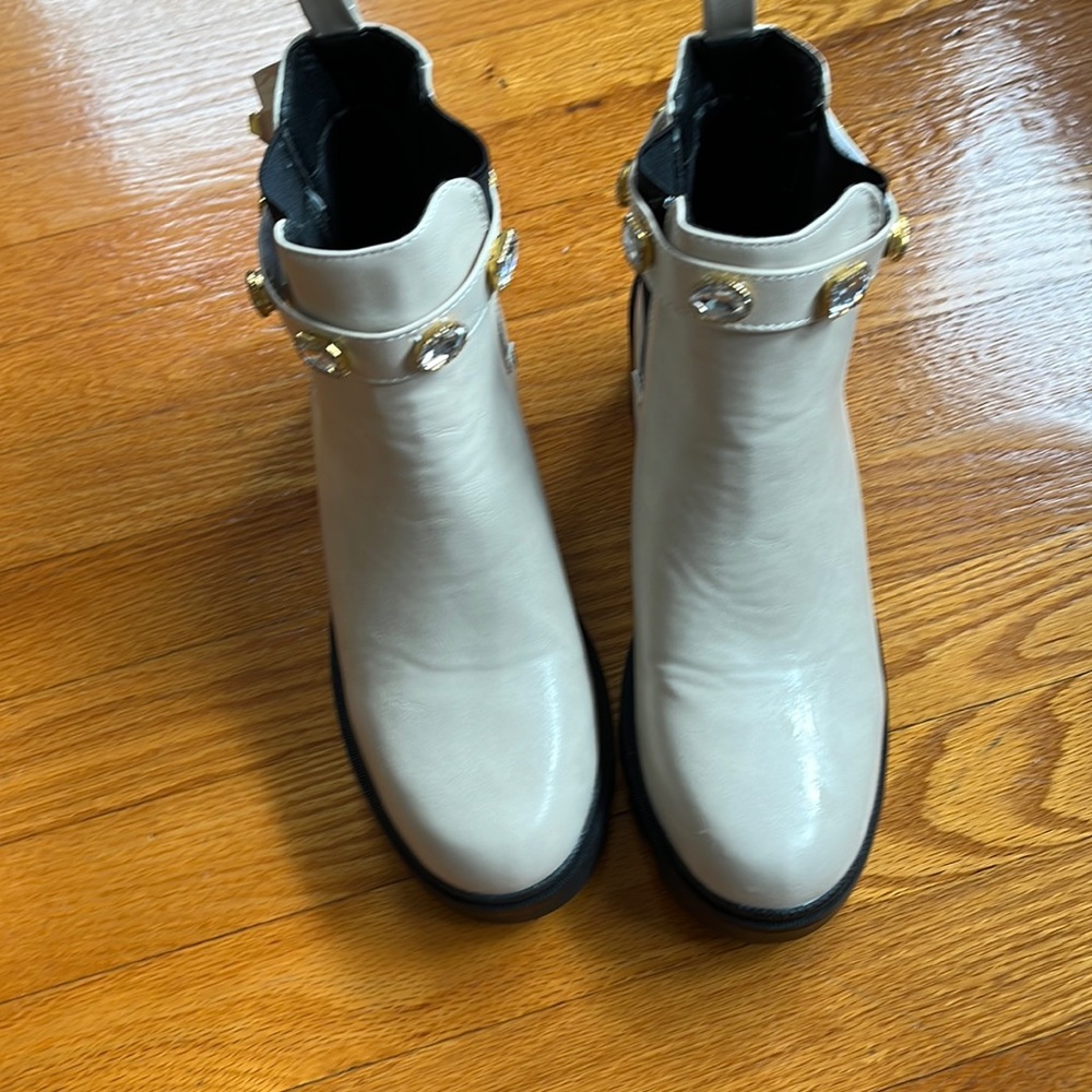 Chelsea, Nicole Miller boots